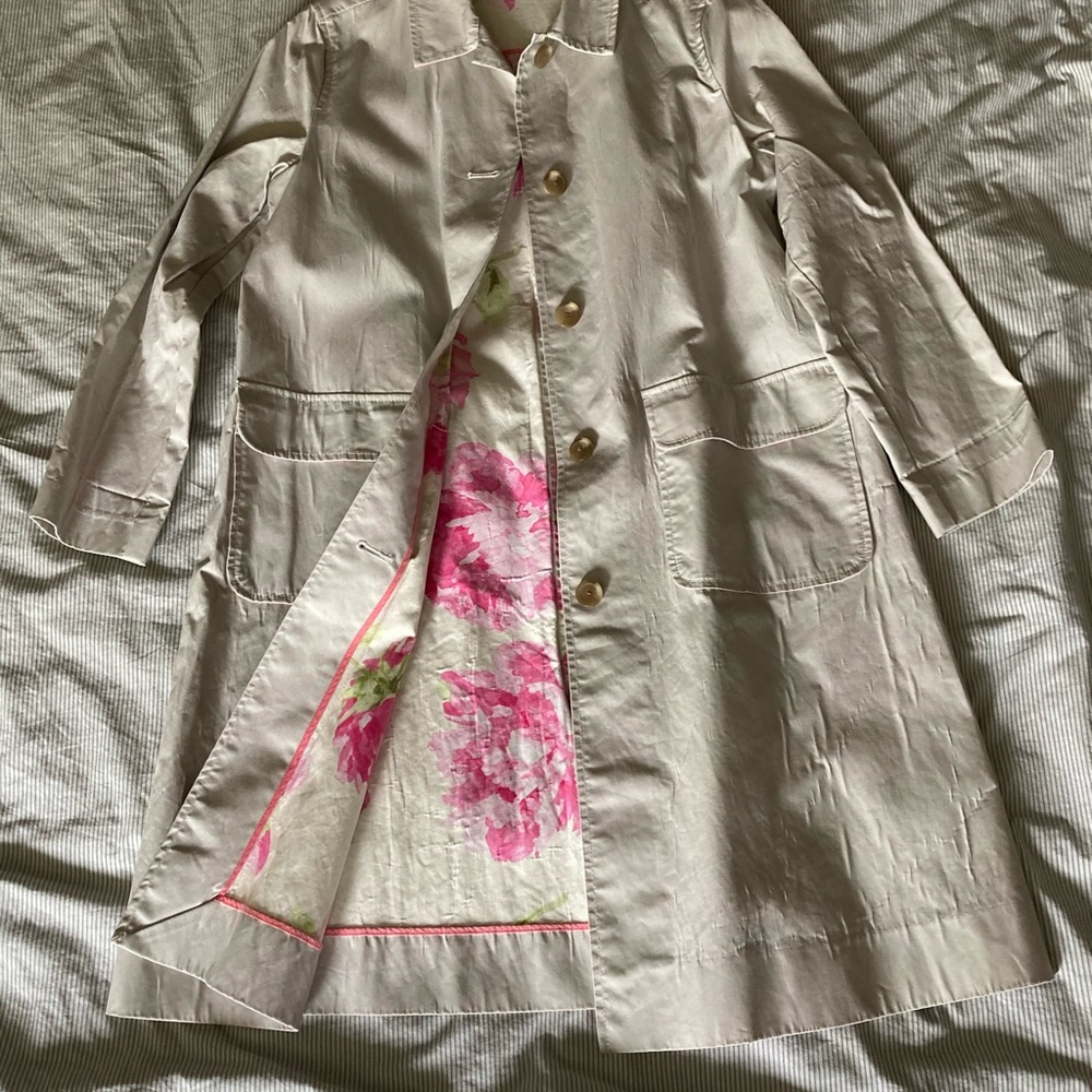 Vintage Liz Claiborne stone-colored light car coat with floral lining